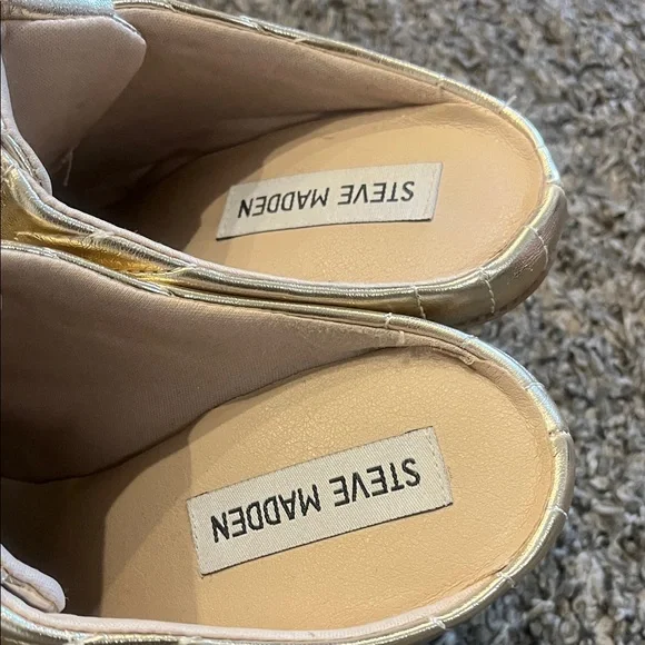 Steve Madden Metallic Gold Slip-On Clog Sneakers - Picture 2 of 4